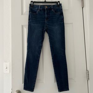 American Eagle “The Dream Jean”- Hi-Rise Jegging, 2 Short